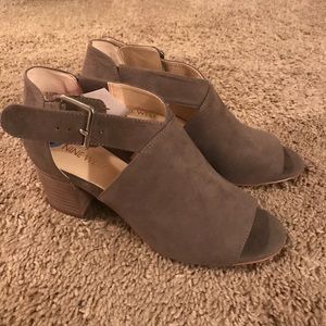NWOB Nine West open toe suede booties sz 6.5